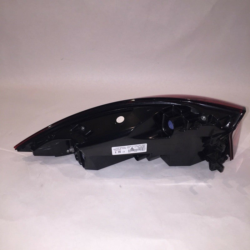 95863106221 PORSCHE CAYENNE S TAIL LIGHT RIGHT PASSENGER SIDE 2015 2016 2017 LED OEM