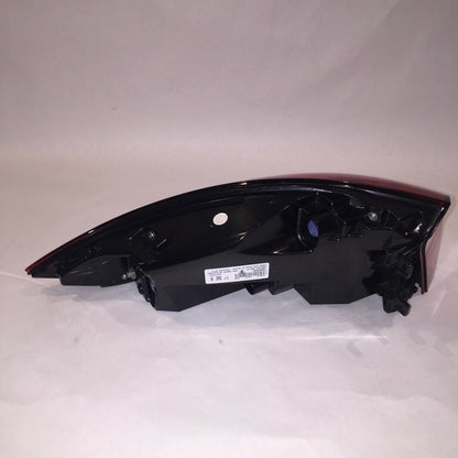 95863106221 PORSCHE CAYENNE S TAIL LIGHT RIGHT PASSENGER SIDE 2015 2016 2017 LED OEM