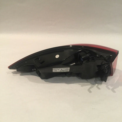 7P5945208H PORSCHE CAYENNE TAIL LIGHT RIGHT PASSENGER 2015 2016 2017 LED OEM 