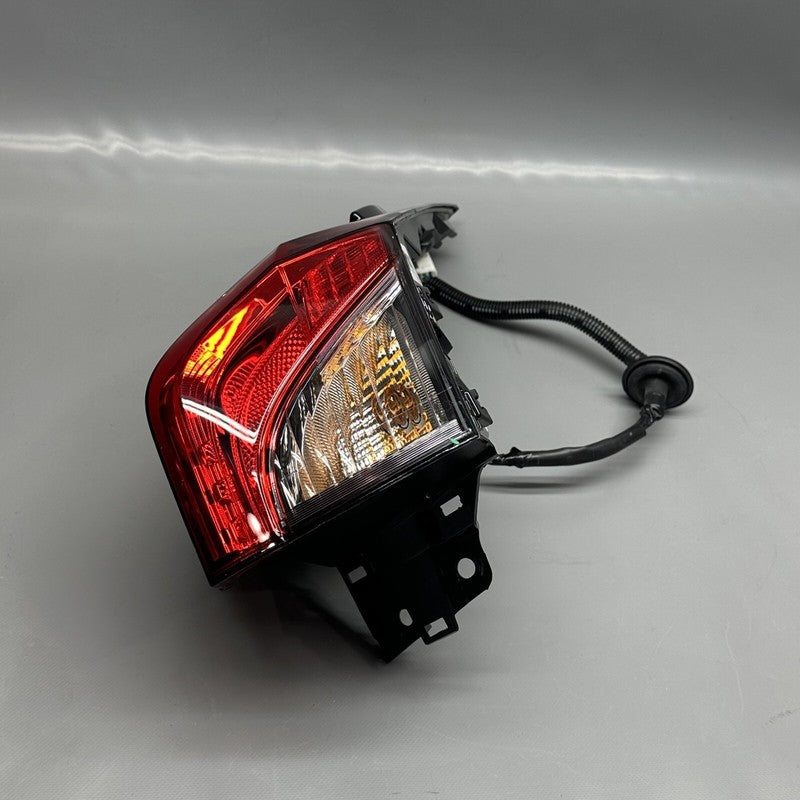 81550-0R090 TOYOTA RAV4 TAIL LIGHT RIGHT PASSENGER 2019 2020 2021 OEM 81550-0R090