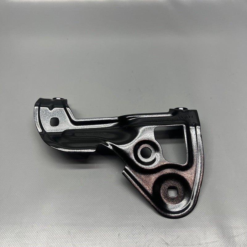 8494434 BMW 330 FENDER SUPPORT BRACKET RIGHT FRONT 2019 2020 OEM 8494434