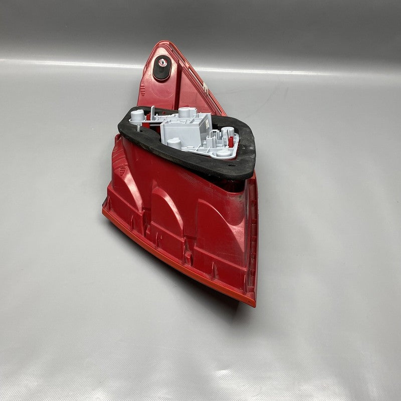 2048202164 MERCEDES BENZ C300 TAIL LIGHT LEFT DRIVER 2048202164 2008 2009 2010 2011 C63  