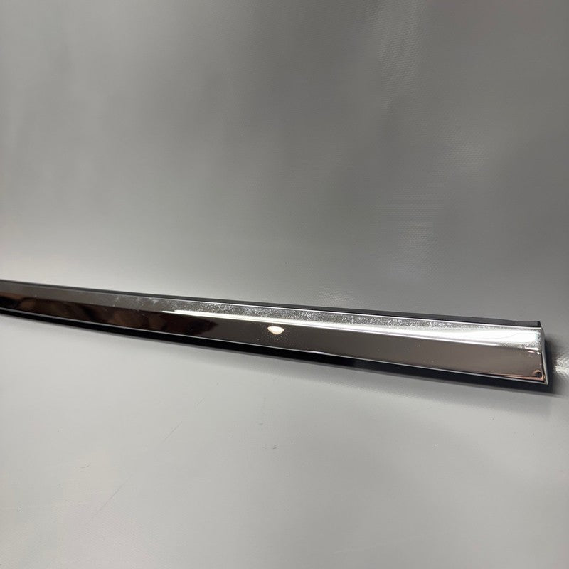 TESLA MODEL X DOOR WINDOW MOLDING RIGHT REAR 2016 2017 2018 2019 2020 