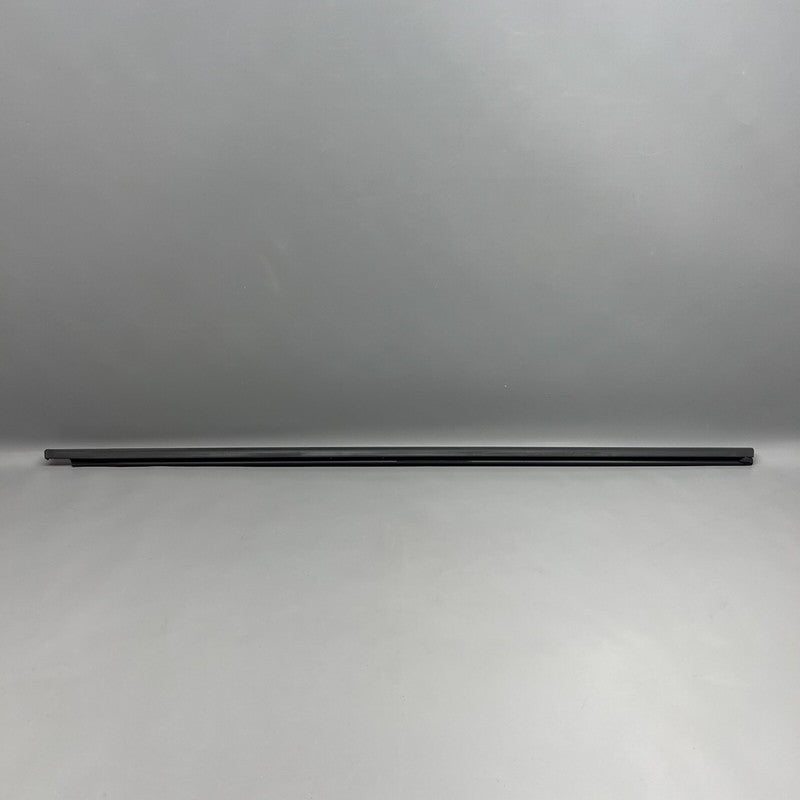 5GM-837-478B VOLKSWAGEN GOLF GTI BELT MOLDING RIGHT FRONT 2015 16 17 18 19 20 2021 OEM