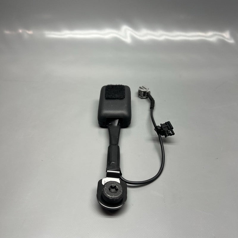 1090323-01-D TESLA MODEL 3 Y BUCKLE 1ST ROW 2017 2018 2019 2020 2021 2022 2023 1090323-01-D