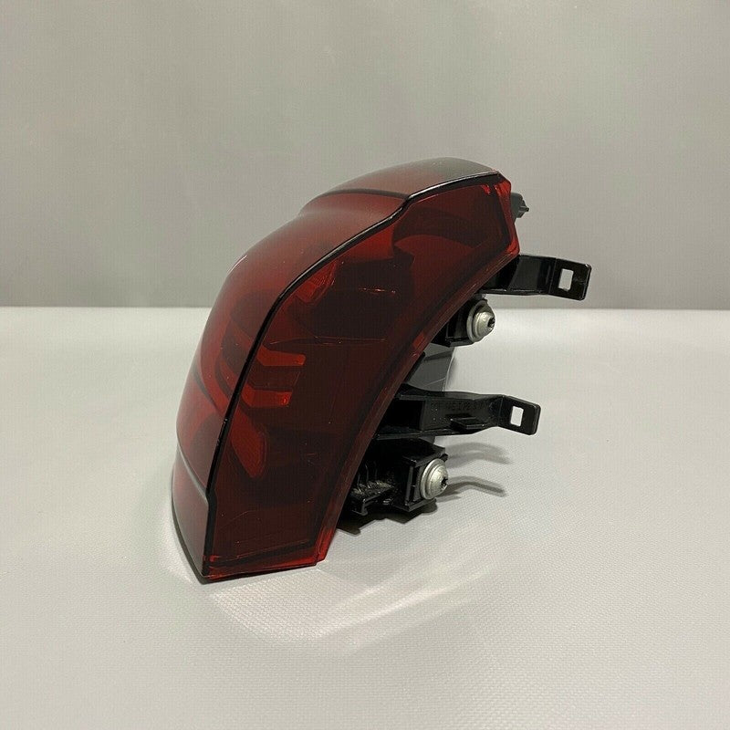 95863106131 PORSCHE CAYENNE TURBO GTS TAIL LIGHT LEFT DRIVER 95863106131 2015 2016 2017 OEM