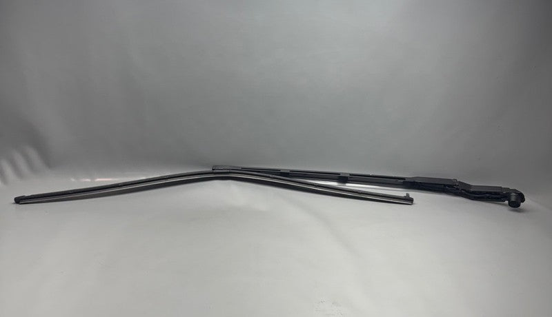 TESLA CYBERTRUCK WINDSHIELD WIPER 2024 2025 OEM 1853255-98-D
