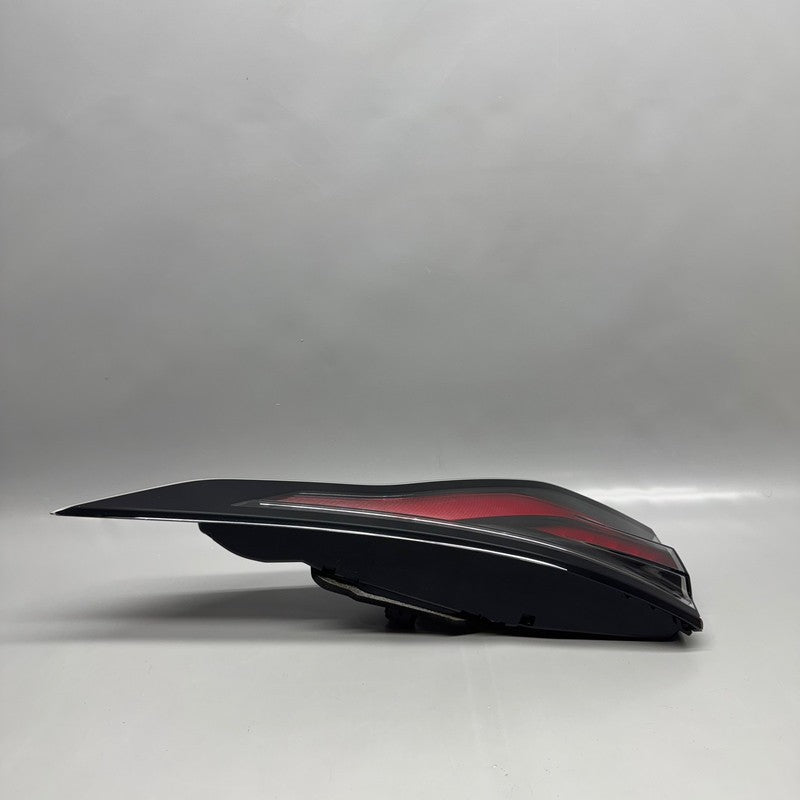 LAND ROVER DISCOVERY 5 TAIL LIGHT RIGHT PASSENGER 2021 2022 2023 2024 