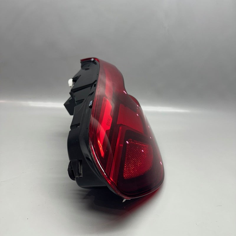 BMW X5 TAIL LIGHT LEFT DRIVER X5M 2018 2019 2020 2021 2022 2023 OEM 37