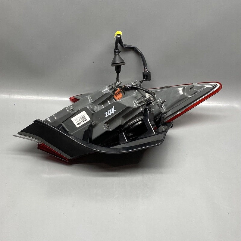 92402 AA020 HYUNDAI ELANTRA TAIL LIGHT RIGHT PASSENGER 2021 2022 OEM 92402AA020