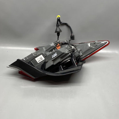 92402 AA020 HYUNDAI ELANTRA TAIL LIGHT RIGHT PASSENGER 2021 2022 OEM 92402AA020