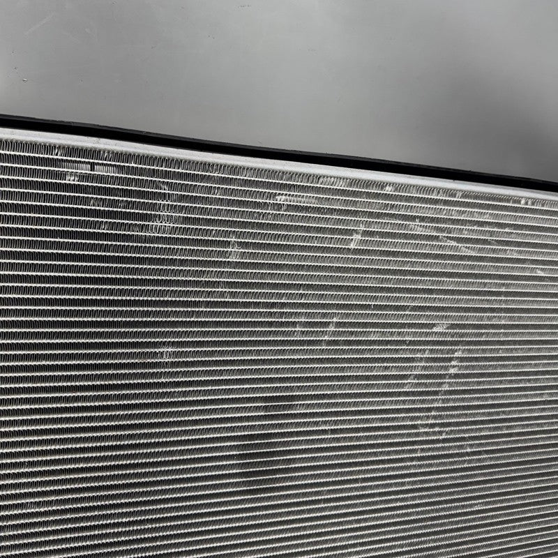 A2045003703 MERCEDES BENZ E350 E550 COOLANT RADIATOR 2010 2011 2012 2013 2014 2015 OEM