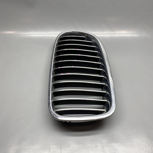 51137200727 BMW 528 GRILLE LEFT DRIVER SIDE 535 F10 51137200727 2011 2012 2013 OEM 