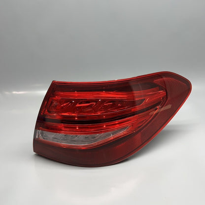 A2059065400 MERCEDES BENZ C300 WAGON TAIL LIGHT RIGHT PASSENGER C43 2015 2016 2017 W205 OEM
