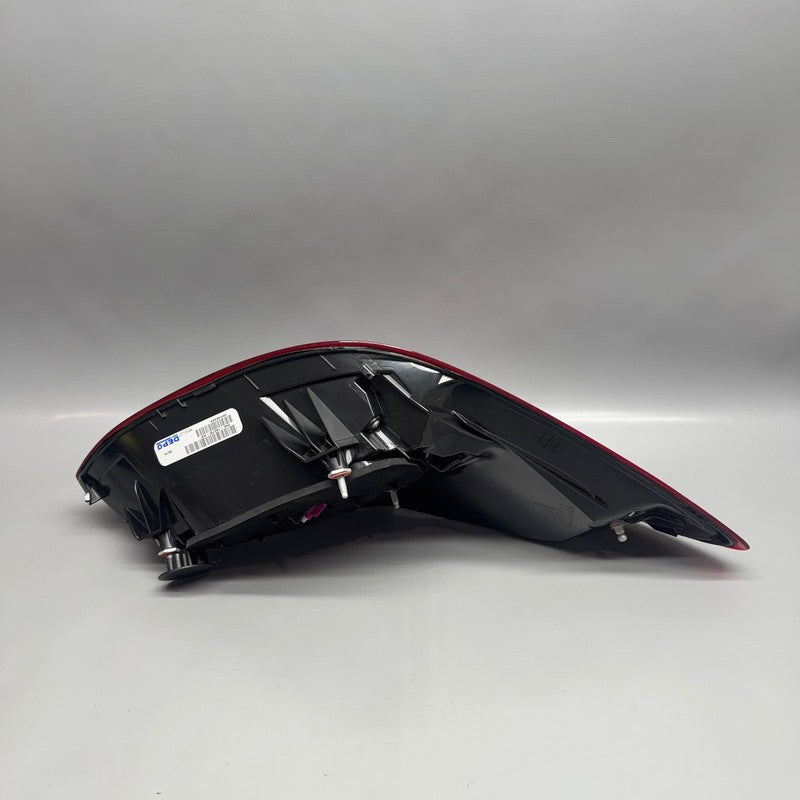 MERCEDES BENZ C63 C300 TAIL LIGHT RIGHT PASSENGER AFTERMARKET 2019 202