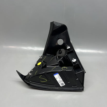 1502087-00-D TESLA MODEL Y TAIL LIGHT RIGHT PASSENGER 2020 21 22 23 2024 LED OEM 1502087-00-D