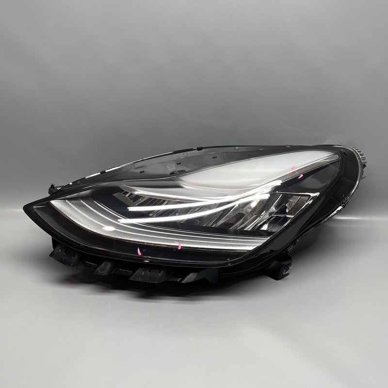 TESLA MODEL 3 HEADLIGHT LEFT DRIVER 1077371-00-C 2017 2018 2019 2020 L