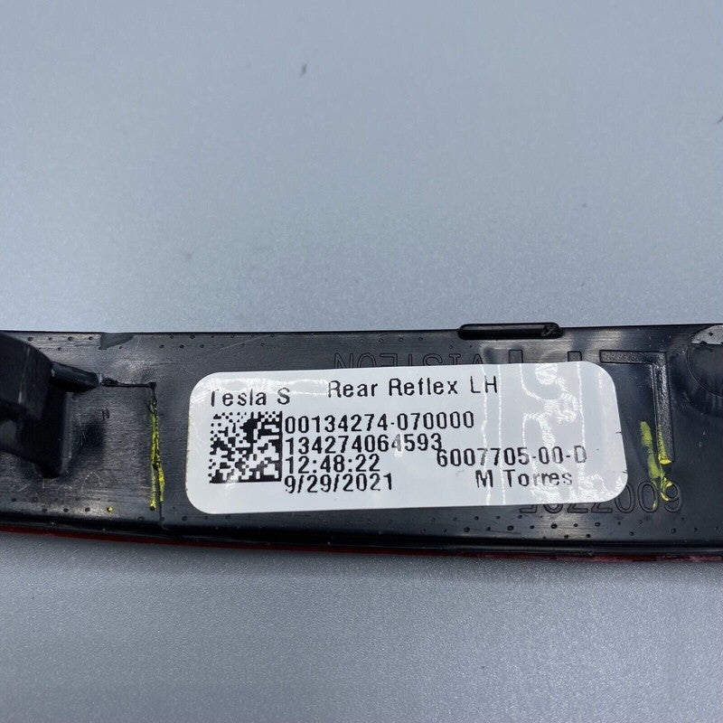 TESLA MODEL S REAR BUMPER REFLECTOR LEFT 2016 2017 2018 2019 2020 OEM