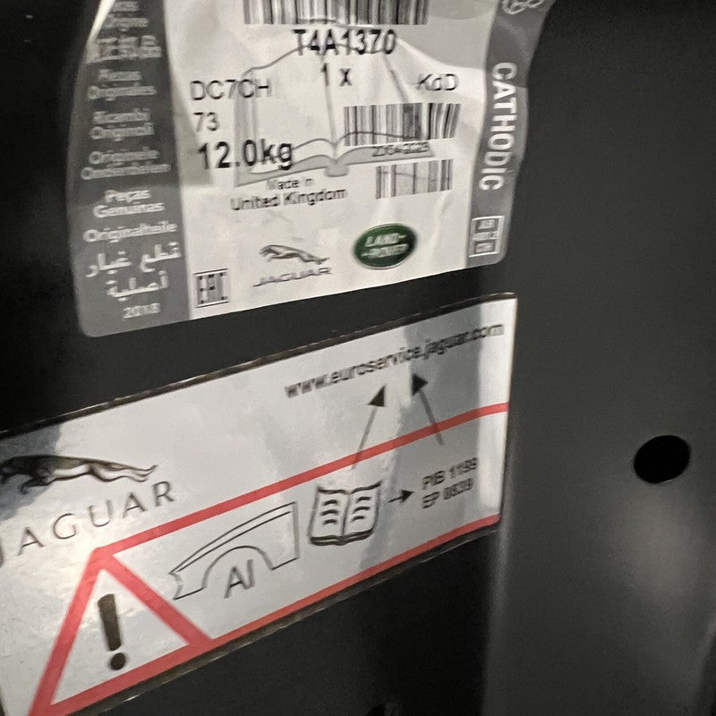 T4A1370 JAGUAR F-PACE DOOR RIGHT REAR 2017 2018 2019 2020 OEM T4A1370