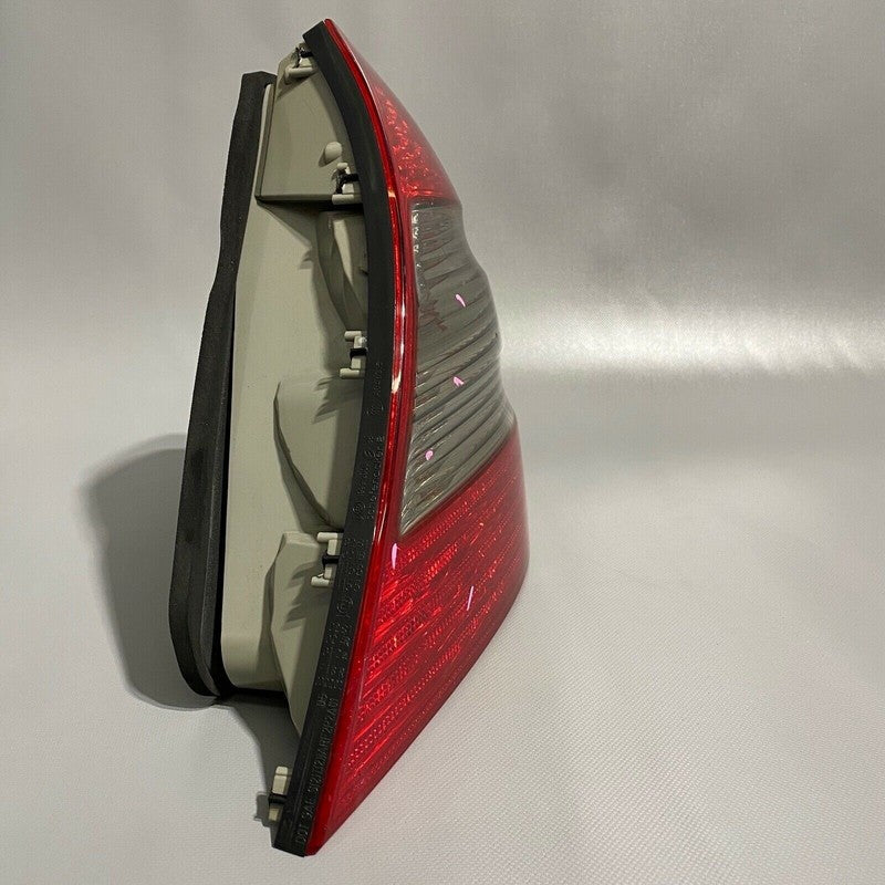 A2118202664 MERCEDES BENZ E350 TAIL LIGHT RIGHT PASSENGER SIDE E550 2007 2008 2009 LED OEM