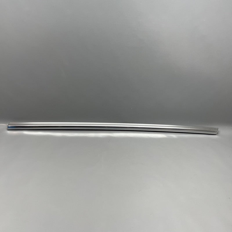 1080682-00-D TESLA MODEL 3 DOOR WINDOW MOLDING LEFT FRONT 2017 18 19 20 21 2022 1080682-00-D