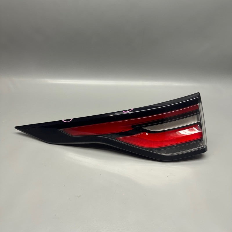 LAND ROVER DISCOVERY TAIL LIGHT LEFT DRIVER 2017 2018 2019 OEM HY32-13