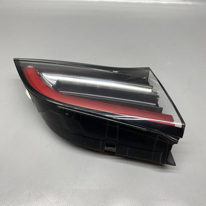 1502088-00-B TESLA MODEL Y  TAIL LIGHT TRUNK LEFT DRIVER 1502088-00-B 2020 21 2022 2023 OEM