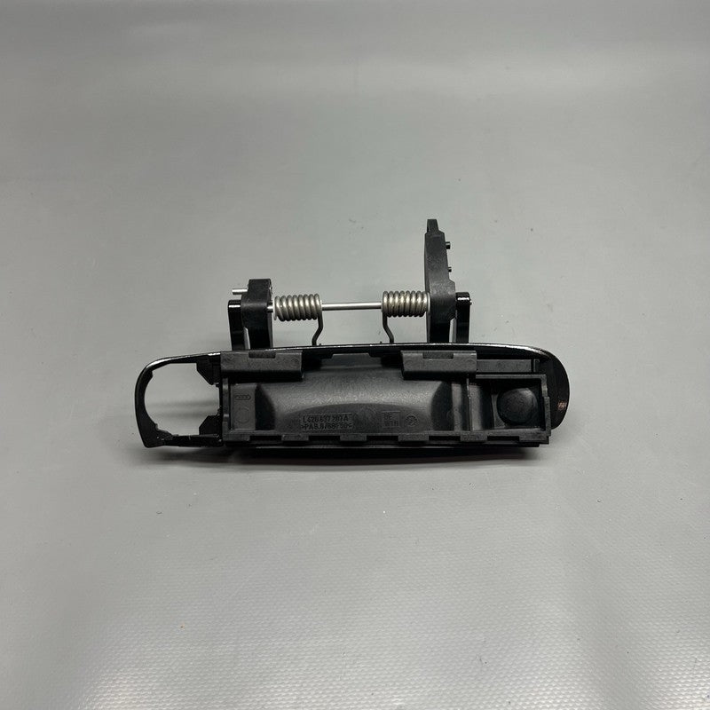 420837207A AUDI R8 EXTERIOR DOOR HANLE LEFT FRONT 2008-2012 2013 2014 2015 OEM 420837207A
