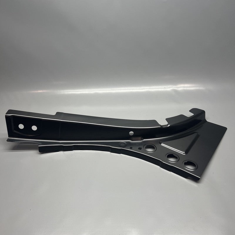 4KE809263 AUDI E-TRON BODY C-PILLAR FRONT LOWER 2022 2023 OEM 4KE809263