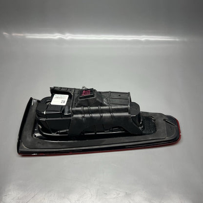 A1679067401 MERCEDES BENZ TRUNK TAIL LIGHT RIGHT PASSENGER GLS 450 2020 2021 2022 2023 2024