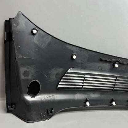 1619812-00-B TESLA MODEL Y WINDSHIELD WINDOW WIPER COWL PANEL 2020 21 22 2023 1619812-00-B