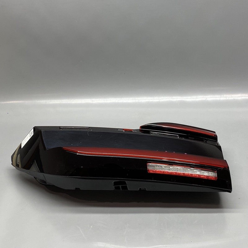 BMW X7 TAIL LIGHT RIGHT INNER 2022 2023 OEM