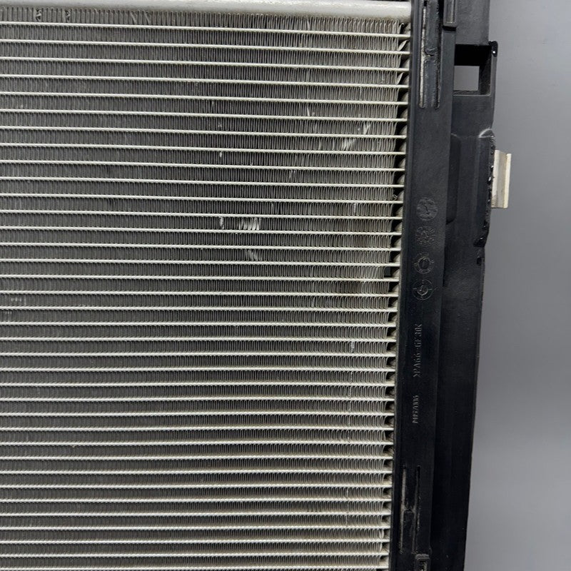 MERCEDES BENZ GL450 GL550 RADIATOR 2013 2014-2016 2017 2018 2019 OEM A