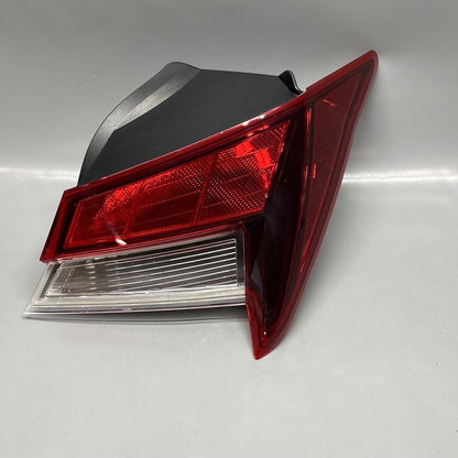 92402 AA020 HYUNDAI ELANTRA TAIL LIGHT RIGHT PASSENGER 2021 2022 OEM 92402AA020