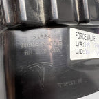 1096879-00-B TESLA MODEL S X CENTER RIGHT AIR VENT 2016 2017 2018 2019 2020 OEM 1096879-00-B