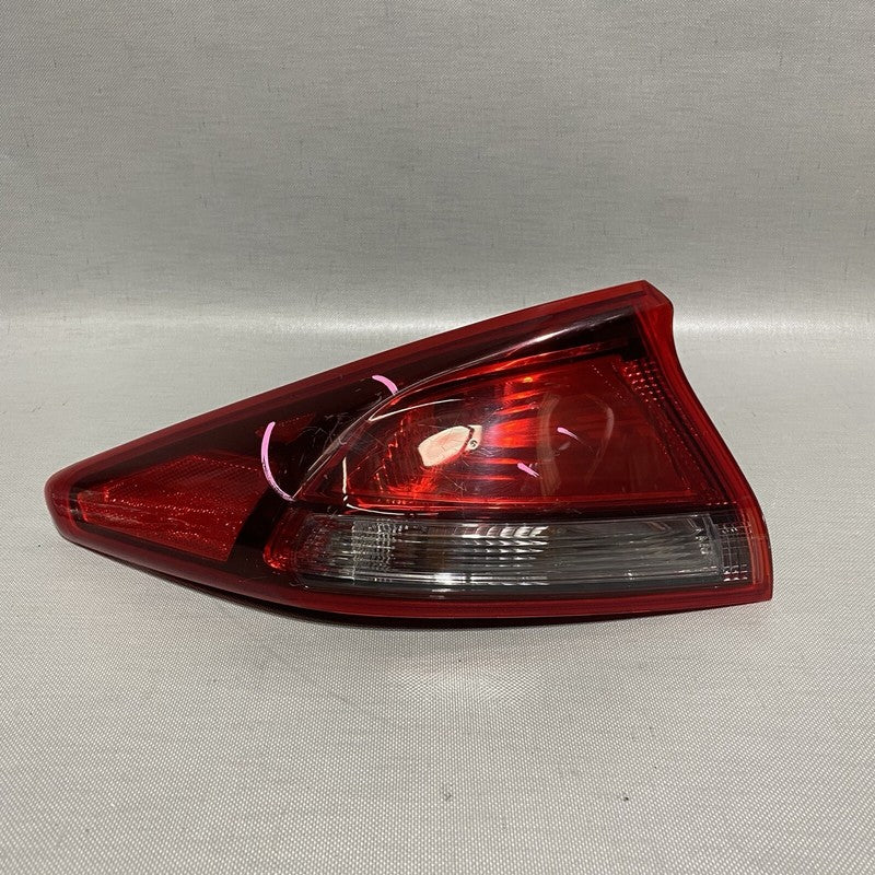92401-G2000 HYUNDAI IONIQ TAIL LIGHT LEFT DRIVER 92401-G2000 2017 2018 2019 OEM