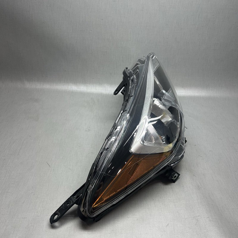 84001 FL00B SUBARU IMPREZA HEADLIGHT RIGHT PASSANGER 2017 2018 2019 2020-2023 OEM HALOGEN 