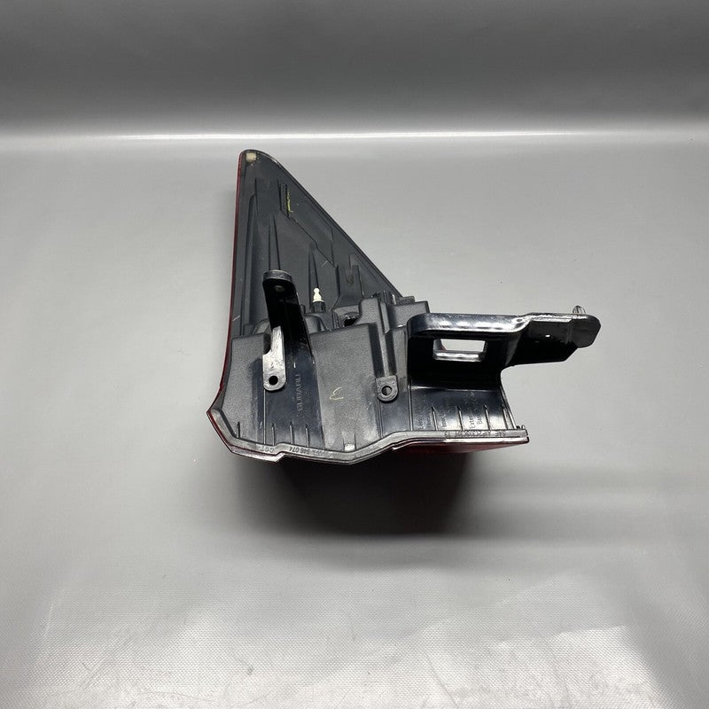 SUBARU OUTBACK TAIL LIGHT LEFT DRIVER 2015 2016 2017 2018 2019 OEM