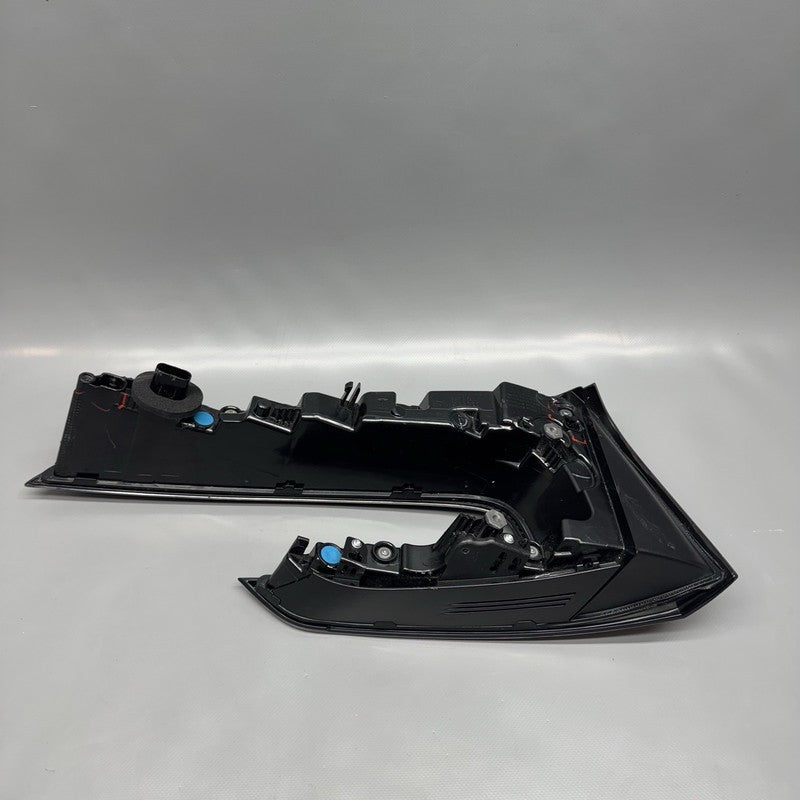 1691498-00-F TESLA MODEL 3 TAIL LIGHT LEFT DRIVER 2024 2025 2026 OEM 1691498-00-F