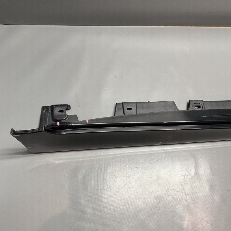 51777184774 BMW 528 ROCKER MOLDING RIGHT PASSENGER 2011 2012 2013 5177 7184774 F10 535 OEM