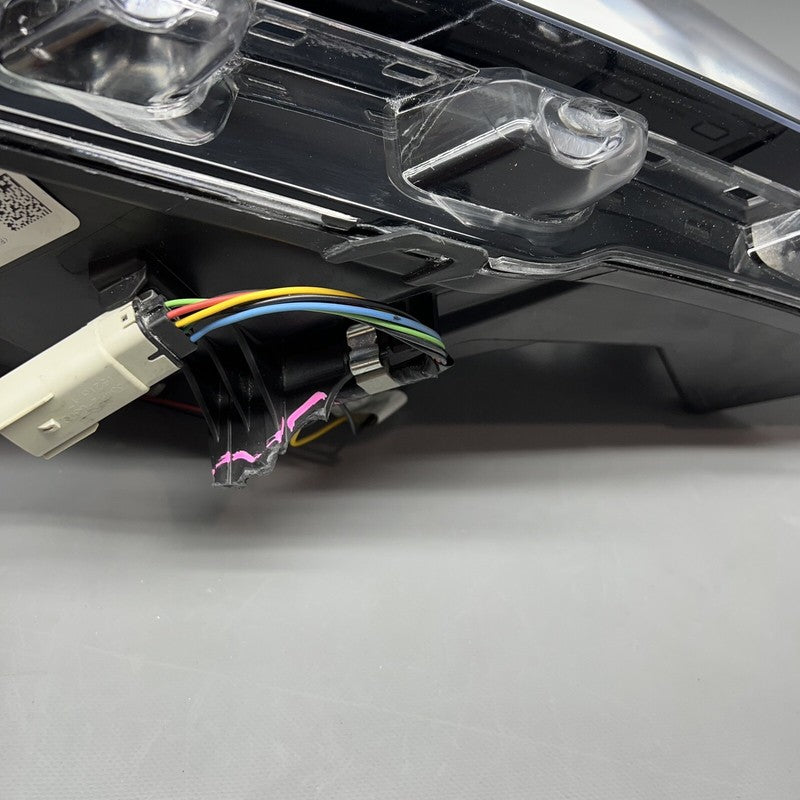 844346443 CHEVY IMPALA HEADLIGHT RIGHT PASSENGER 2014 XENON OEM DAMAGED