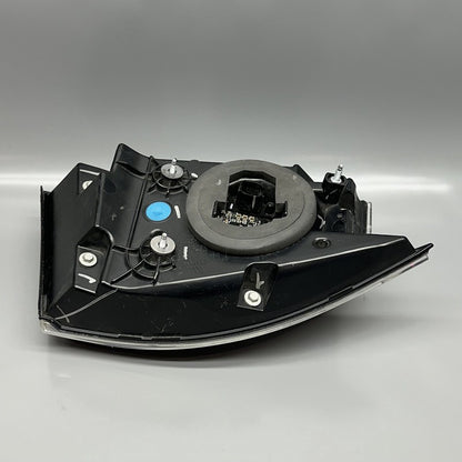 1502088-00-B TESLA MODEL S TAIL LIGHT RIGHT PASSENGER 2016 2017 2018 2019 2020 DAMAGED