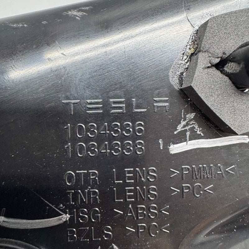 TESLA MODEL X TAIL LIGHT LEFT DRIVER 2016 2017 2018 2019 2020 OEM 1034