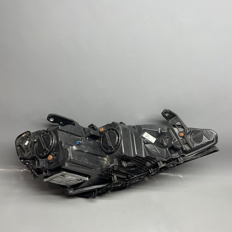68228947AG CHRYSLER PACIFICA HEADLIGHT LEFT DRIVER 2017 2018 2019 2020 68228947AG OEM 