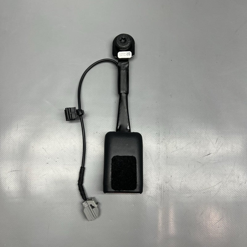 1090323-01-D TESLA MODEL 3 Y BUCKLE 1ST ROW 2017 2018 2019 2020 2021 2022 2023 1090323-01-D