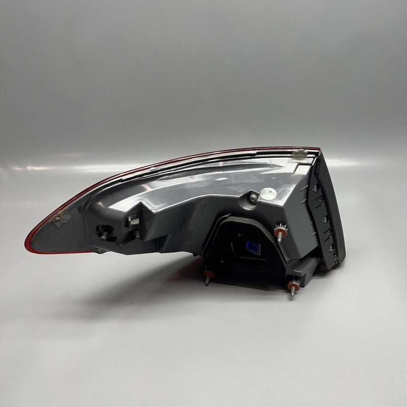 MERCEDES BENZ C300 WAGON TAIL LIGHT RIGHT PASSENGER C43 2015 2016 2017