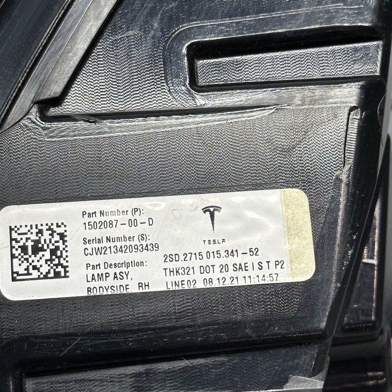 1502087-00-D TESLA MODEL Y TAIL LIGHT RIGHT PASSENGER 2020 21 22 23 2024 LED OEM 1502087-00-D