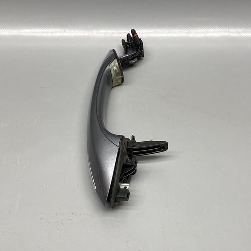 7305284 BMW 528 DOOR HANDLE RIGHT FRONT KEYLESS 2014 2015 2016 F10 OEM 7305284