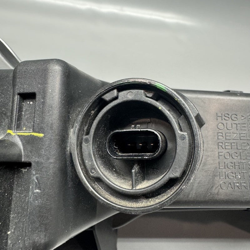 1077391-00-F TESLA MODEL 3 FOG LIGHT LEFT DRIVER 2017 18 19 20 21 22 2023 OEM 1077391-00-F