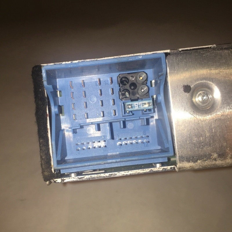 65129289121-02 BMW 128 135 AUDI RADIO RECIEVER CD 2011 2012 2013 OEM